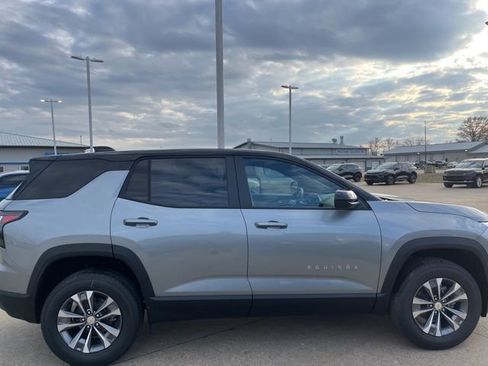 New 2026 Chevrolet Equinox LT image 4