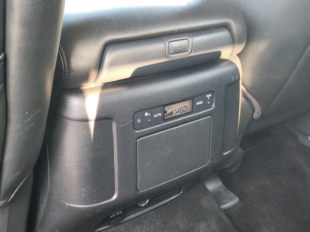 Used 2022 Nissan Armada SL w/ Captain's Chairs Package AWD/4WD image 29
