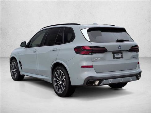 Used 2026 BMW X5 xDrive50e w/ M Sport Package AWD/4WD image 9