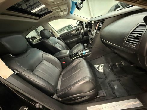 Used 2016 INFINITI QX70 3.7 RWD image 24