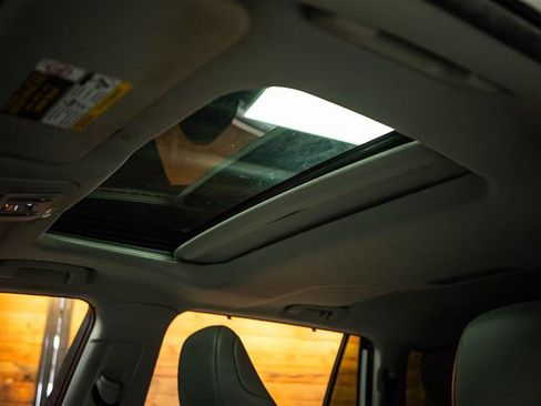 Used 2023 Toyota Highlander Bronze Edition image 25