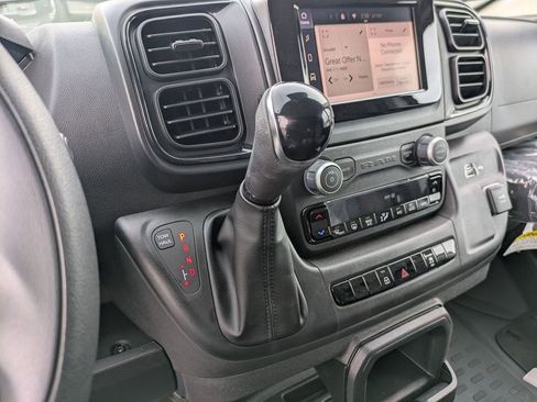 Used 2024 RAM ProMaster 2500 image 26