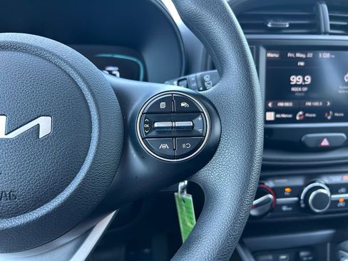 Used 2025 Kia Soul LX FWD image 16