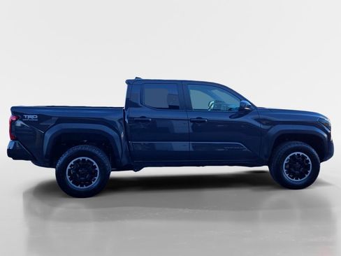 Used 2024 Toyota Tacoma TRD Off-Road image 6