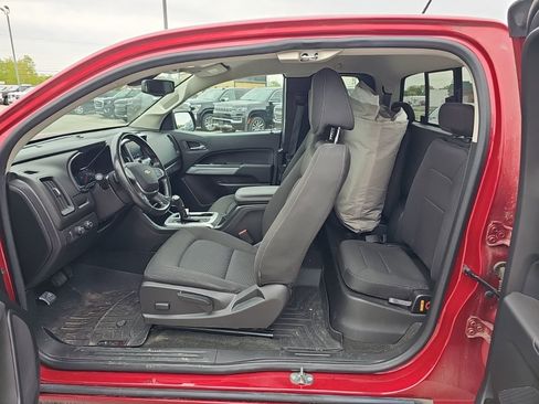 Used 2018 Chevrolet Colorado LT w/ LT Convenience Package AWD/4WD image 11