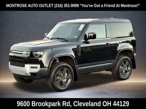 New 2025 Land Rover Defender 90 S image 2