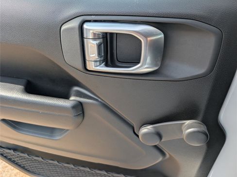 Used 2024 Jeep Wrangler Sport image 18