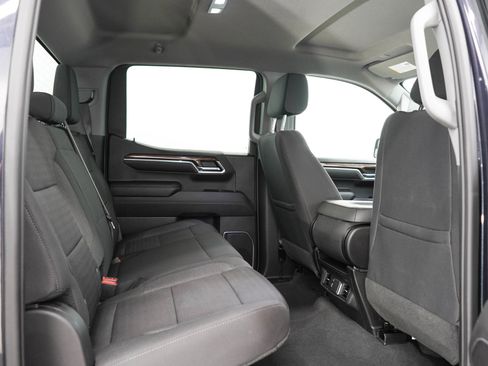 Used 2023 Chevrolet Silverado 1500 LT AWD/4WD image 14