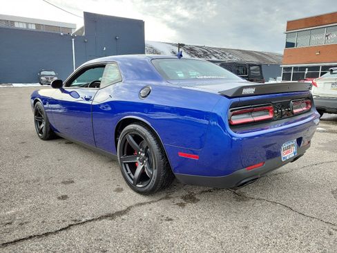 Used 2020 Dodge Challenger SRT Hellcat image 4