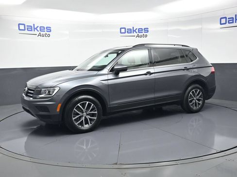 Used 2019 Volkswagen Tiguan SE w/ Panoramic Sunroof Package AWD/4WD image 5