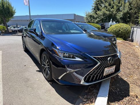 Used 2023 Lexus ES 300h w/ Premium Package FWD image 1
