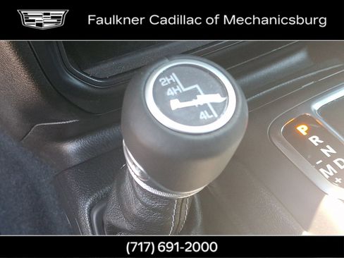 Used 2024 Jeep Wrangler Unlimited Sahara w/ Technology Group AWD/4WD image 25