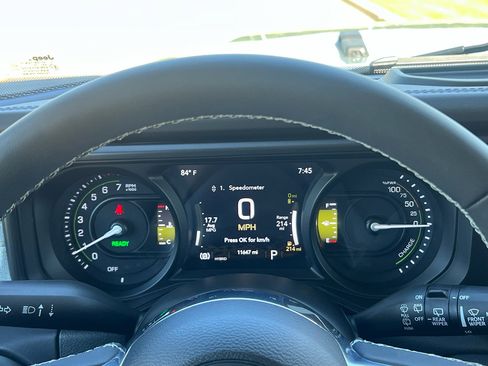 Used 2025 Jeep Wrangler Sahara w/ Safety Group image 19