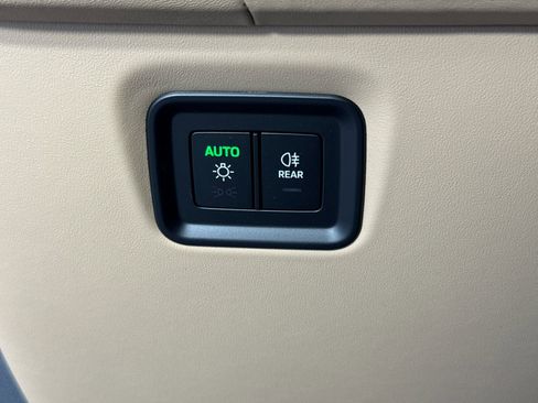 New 2026 Porsche Cayenne S image 33