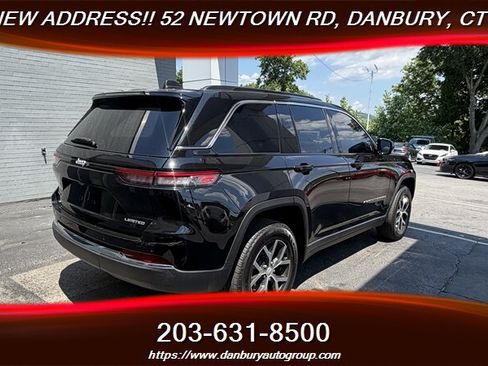 Used 2025 Jeep Grand Cherokee Limited AWD/4WD image 5