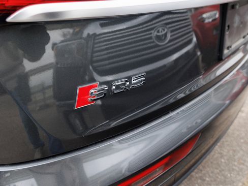 Used 2021 Audi SQ5 Prestige image 11