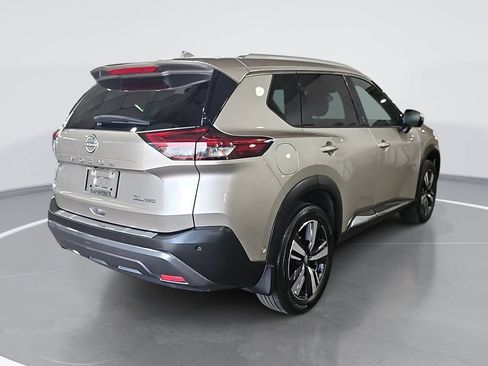 Used 2023 Nissan Rogue SL AWD/4WD image 3