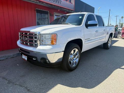 Used 2011 GMC Sierra 1500 SLE w/ Regional Value Package RWD image 2