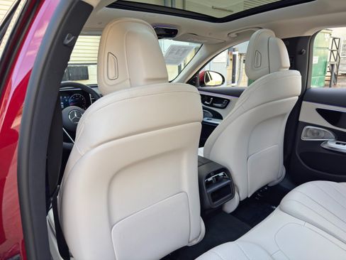 Used 2026 Mercedes-Benz E 350 Sedan image 42
