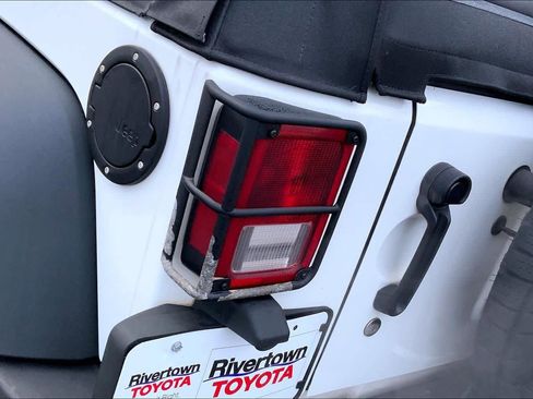 Used 2017 Jeep Wrangler Unlimited Sport w/ Quick Order Package 24S image 25