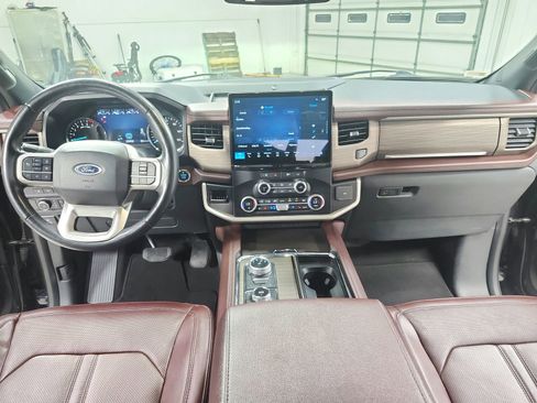 Used 2024 Ford Expedition Limited AWD/4WD image 28