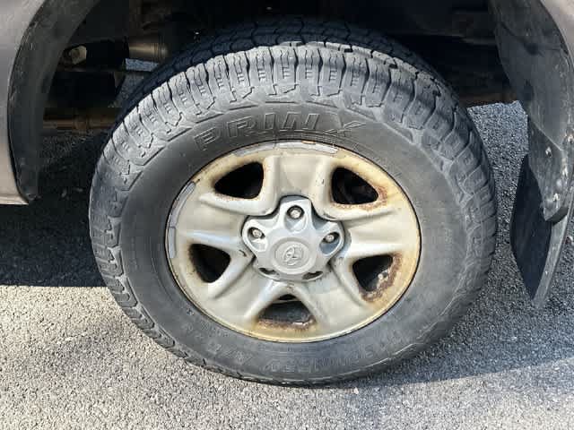 Used 2012 Toyota Tundra 4x4 Double Cab w/ Tow Pkg image 5