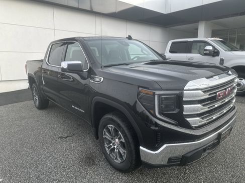New 2026 GMC Sierra 1500 SLE image 8
