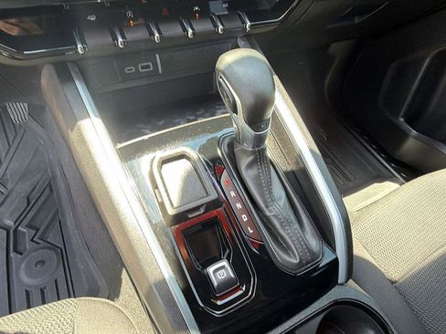 Certified 2024 Chevrolet Colorado LT RWD image 26