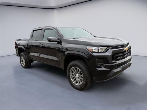 Used 2023 Chevrolet Colorado LT w/ LT Convenience Package II image 7