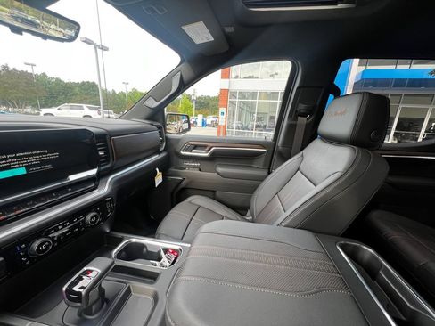 New 2026 Chevrolet Silverado 1500 High Country AWD/4WD image 19