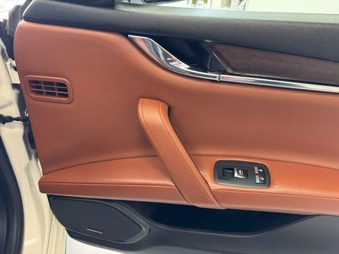 Used 2019 Maserati Quattroporte S Q4 AWD/4WD image 19