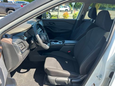 Used 2023 Nissan Rogue S AWD/4WD image 13