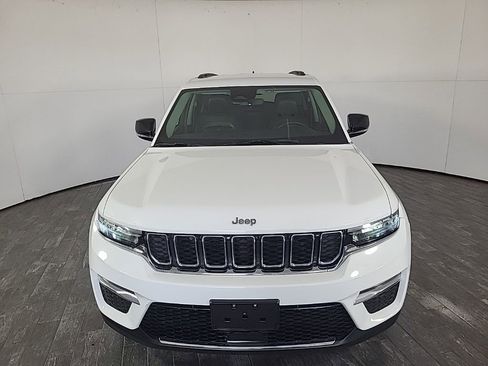 Used 2023 Jeep Grand Cherokee Limited image 3