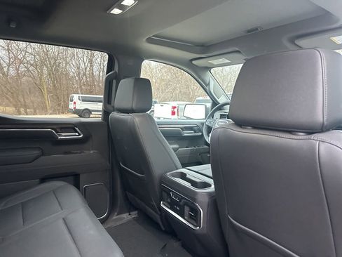 Used 2025 GMC Sierra 1500 SLT w/ SLT Premium Plus Package image 13