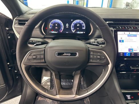 New 2025 Jeep Grand Cherokee L Limited w/ Black Appearance Package image 14