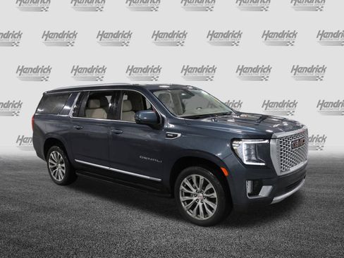 Used 2021 GMC Yukon XL Denali image 2