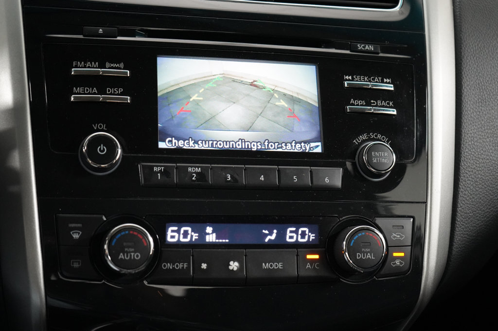 Used 2015 Nissan Altima 2.5 SV FWD image 23