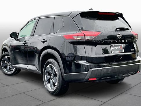 Used 2024 Nissan Rogue SV image 12