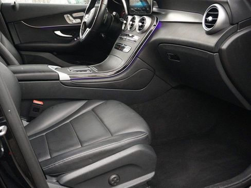 Used 2022 Mercedes-Benz GLC 300 4MATIC w/ Premium Package Lite image 25