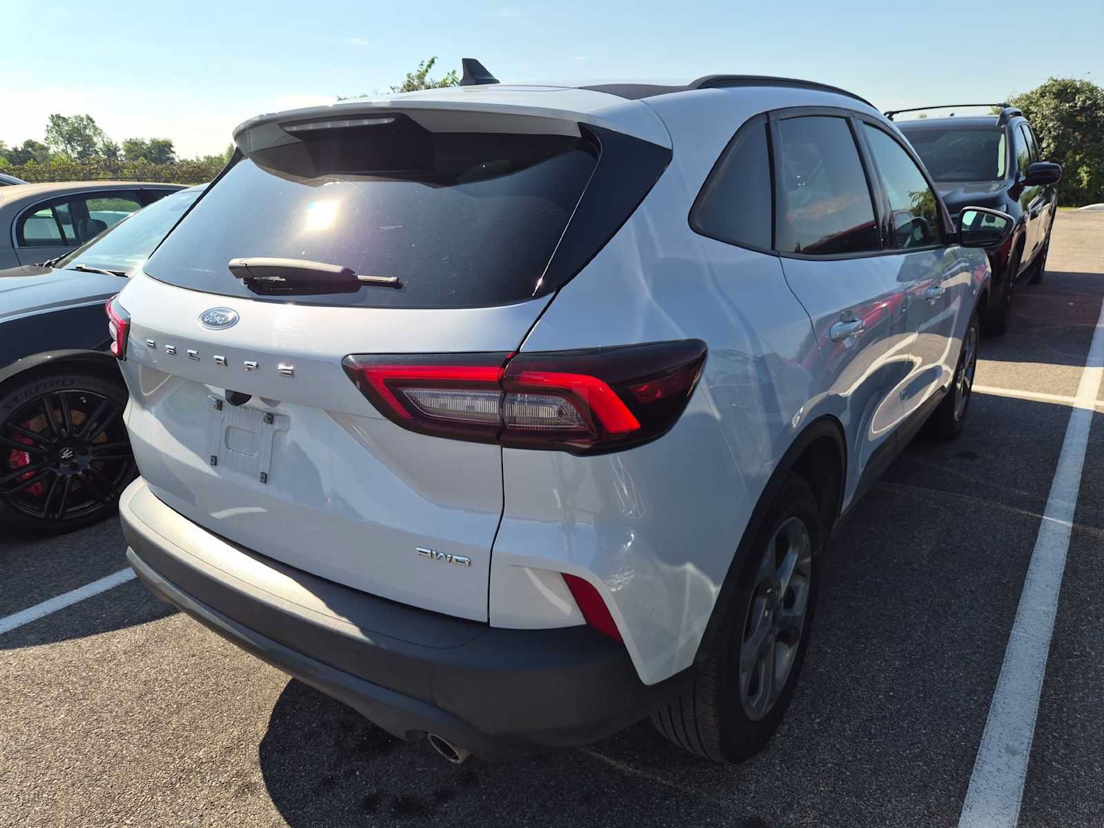 Used 2025 Ford Escape ST-Line Select AWD/4WD image 3
