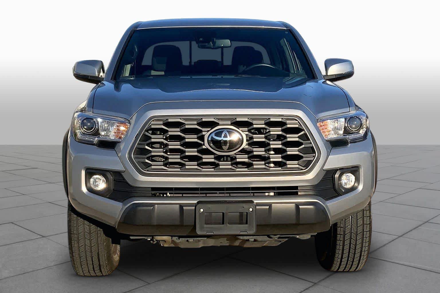 Used 2023 Toyota Tacoma TRD Off-Road w/ Technology Package AWD/4WD image 4