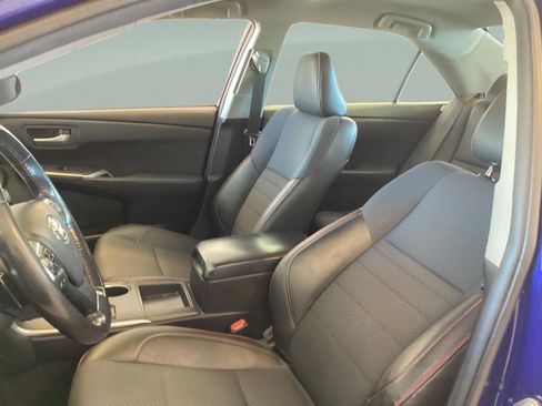 Used 2016 Toyota Camry SE FWD image 16