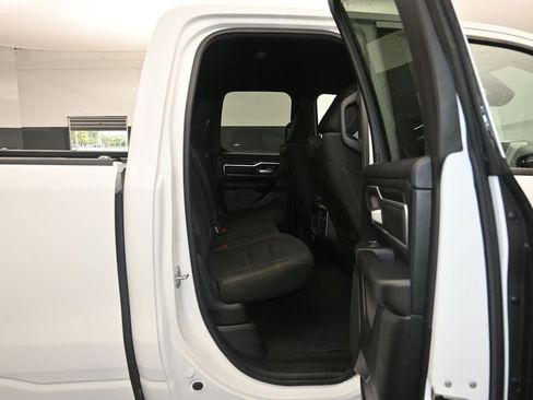 Used 2019 RAM 1500 Big Horn AWD/4WD image 25