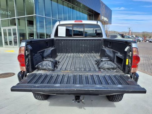 Used 2012 Toyota Tacoma 4x4 Regular Cab image 10