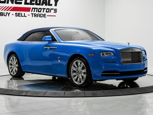 Used 2021 Rolls-Royce Dawn RWD image 4