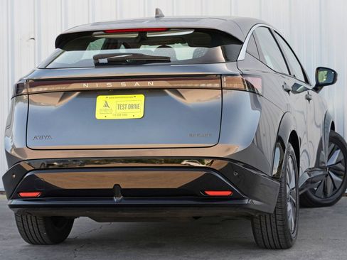 Used 2023 Nissan Ariya FWD image 4