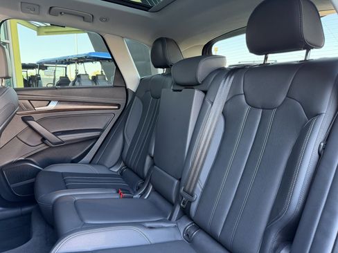 Used 2023 Audi Q5 2.0T Prestige w/ Prestige Package image 39