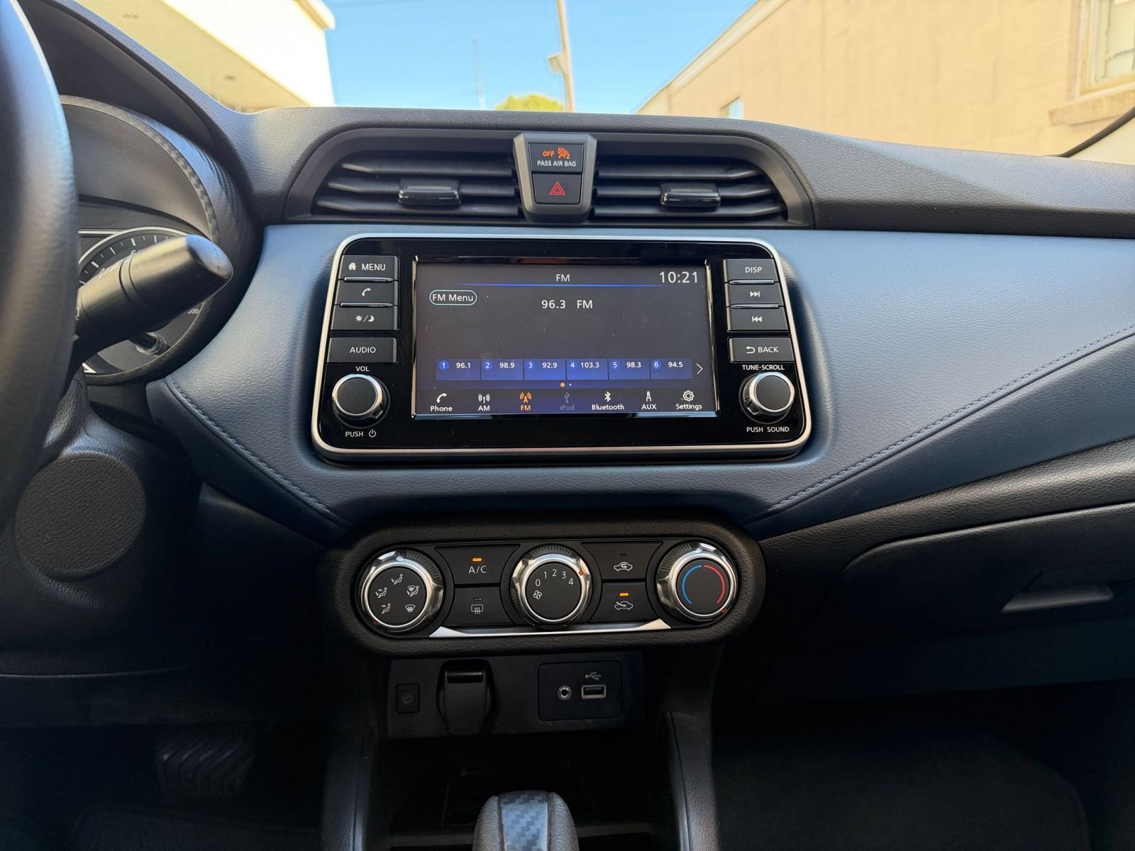 Used 2025 Nissan Versa SV FWD image 16