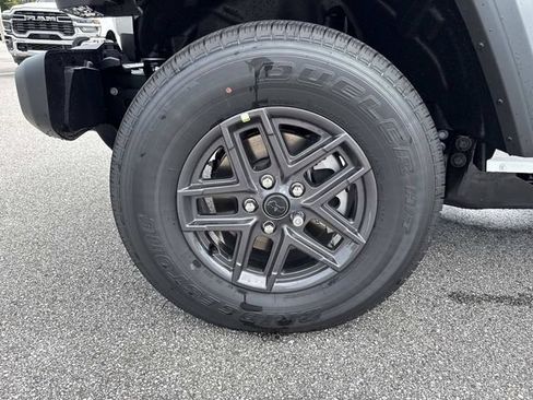 New 2026 Jeep Gladiator Sport AWD/4WD image 31