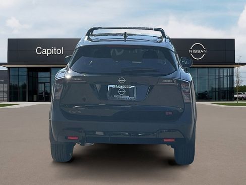 New 2026 Nissan Kicks SR image 7